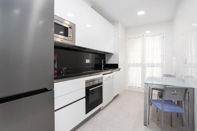Apartamento Mtr - Temporary Rent 3 Bedrooms Av Del Mar *